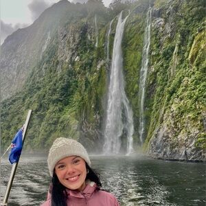 Meet your Posher, Vanessa